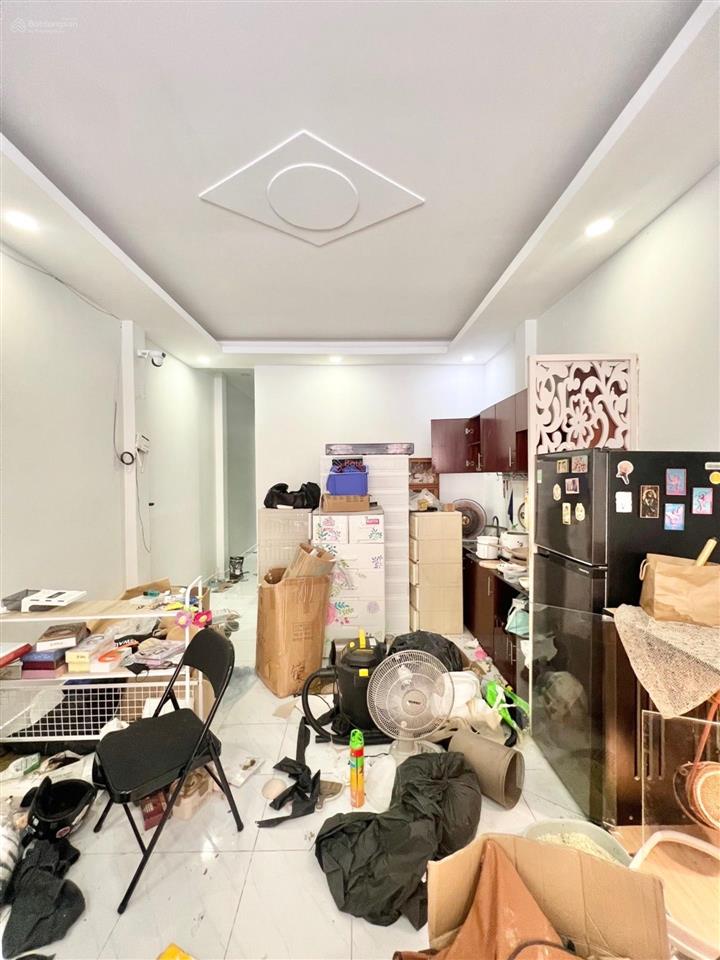 Bán gấp nhà gần gò dầu 60m2, 4x15m, giá 5 tỷ