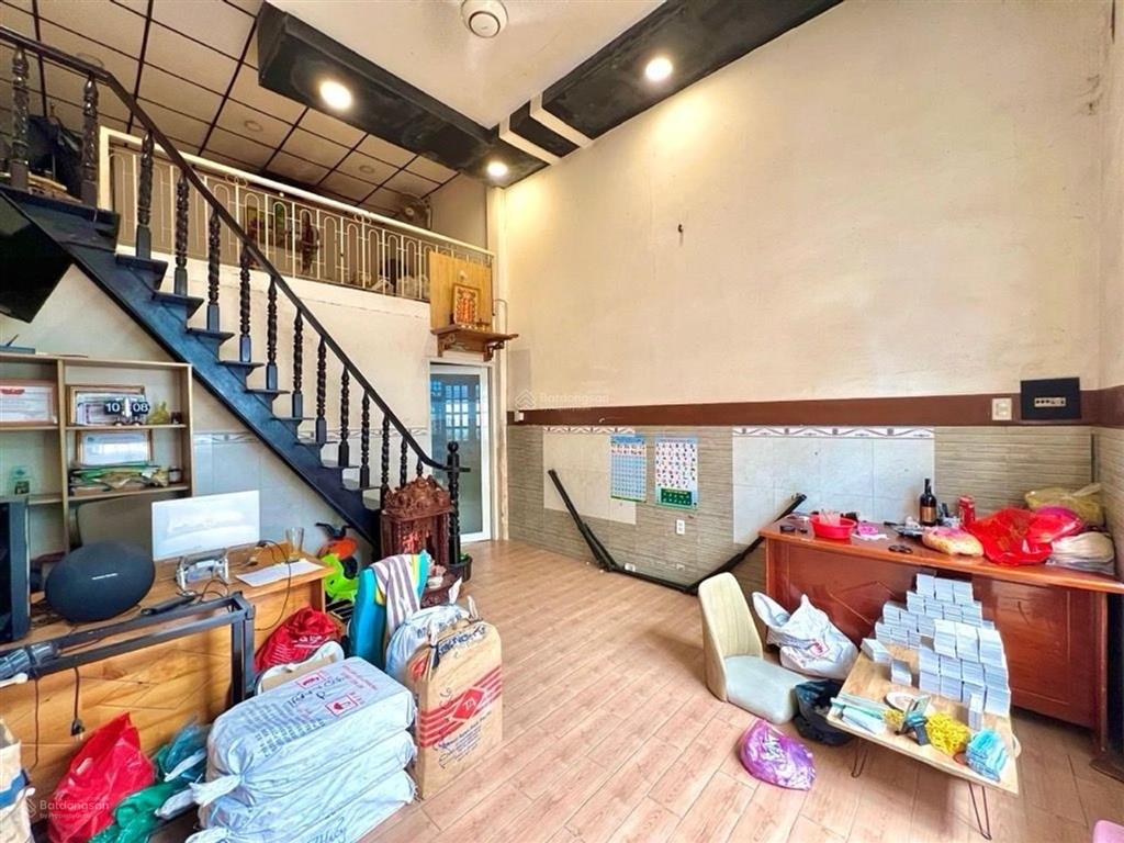 Bán gấp nhà hxh mã lò 60m2, 4.4x14m, giá 4tỷ1