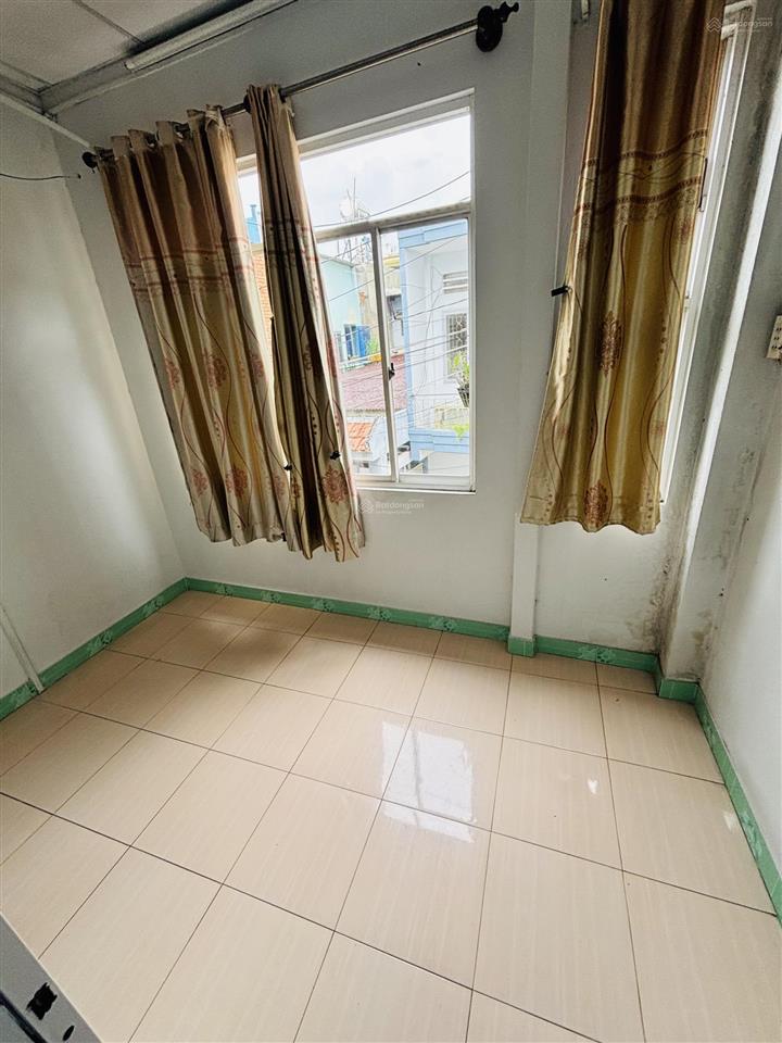 Bán gấp nhà hxh thạch lam 32m2 nhỉnh 3 tỷ
