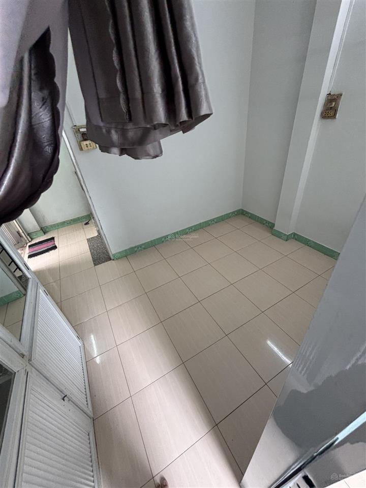 Bán gấp nhà hxh thạch lam 32m2 nhỉnh 3 tỷ