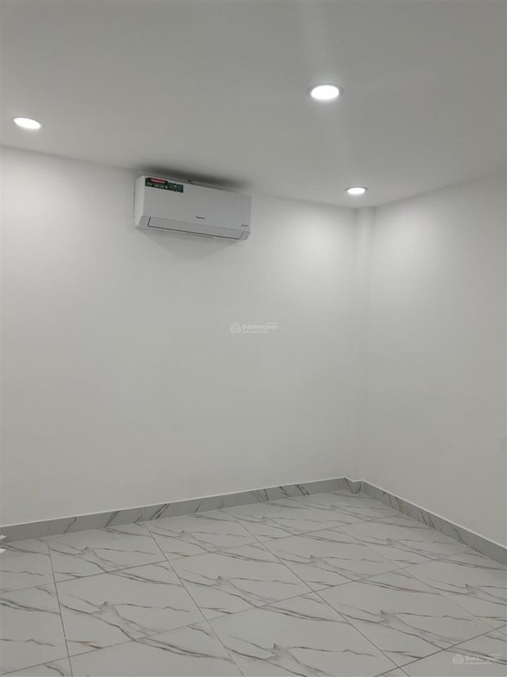 Bán gấp nhà gần kênh tân hoá 32m2 giá nhỉnh 3ty
