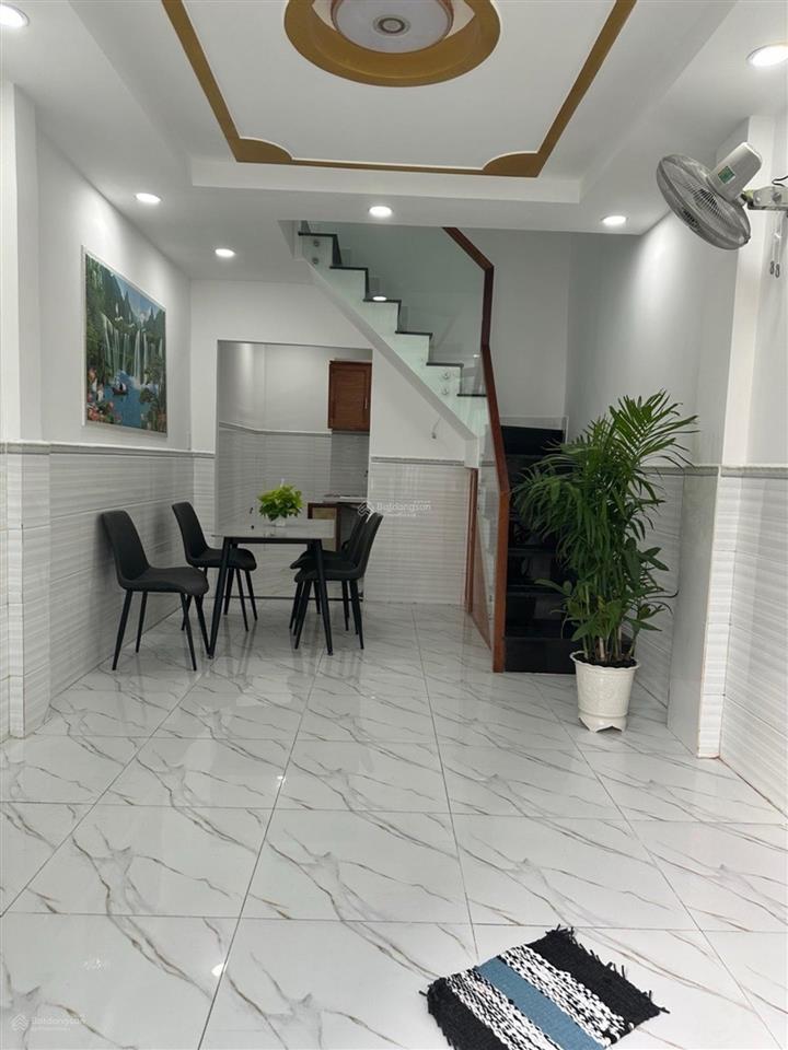 Bán gấp nhà gần kênh tân hoá 32m2 giá nhỉnh 3ty