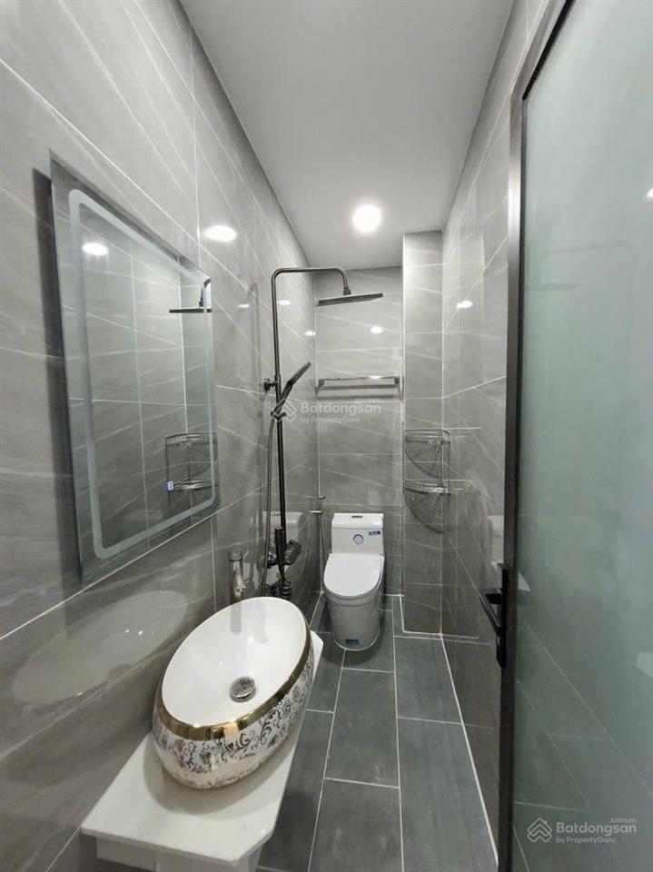 Hẻm nhựa 6m, xe tải vào nhà  thạch lam tân phú  chỉ 7.9tỷ