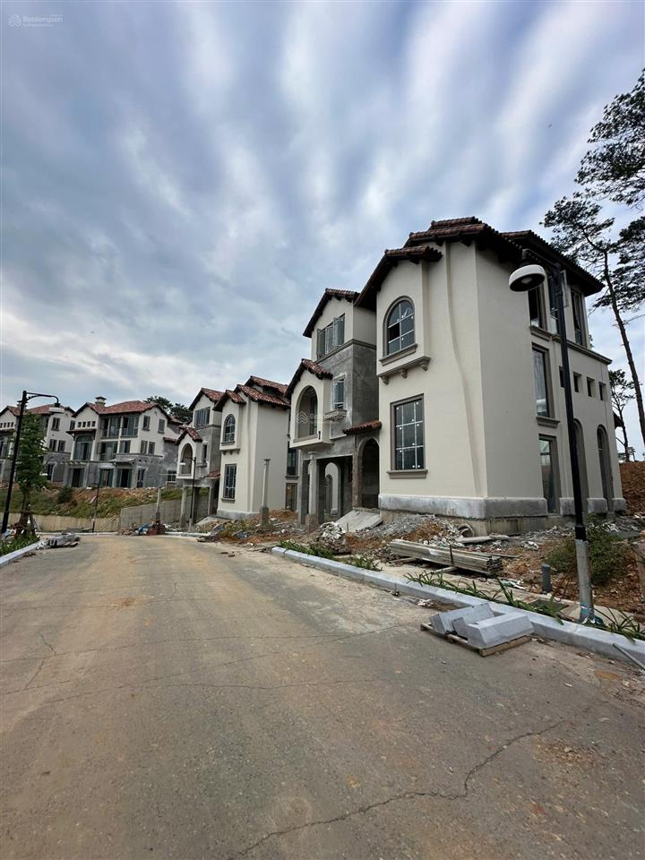 Bán ngoại giao căn hoa hậu biệt thự đơn lập 372m2 dự án valley park  thanh xuân valley