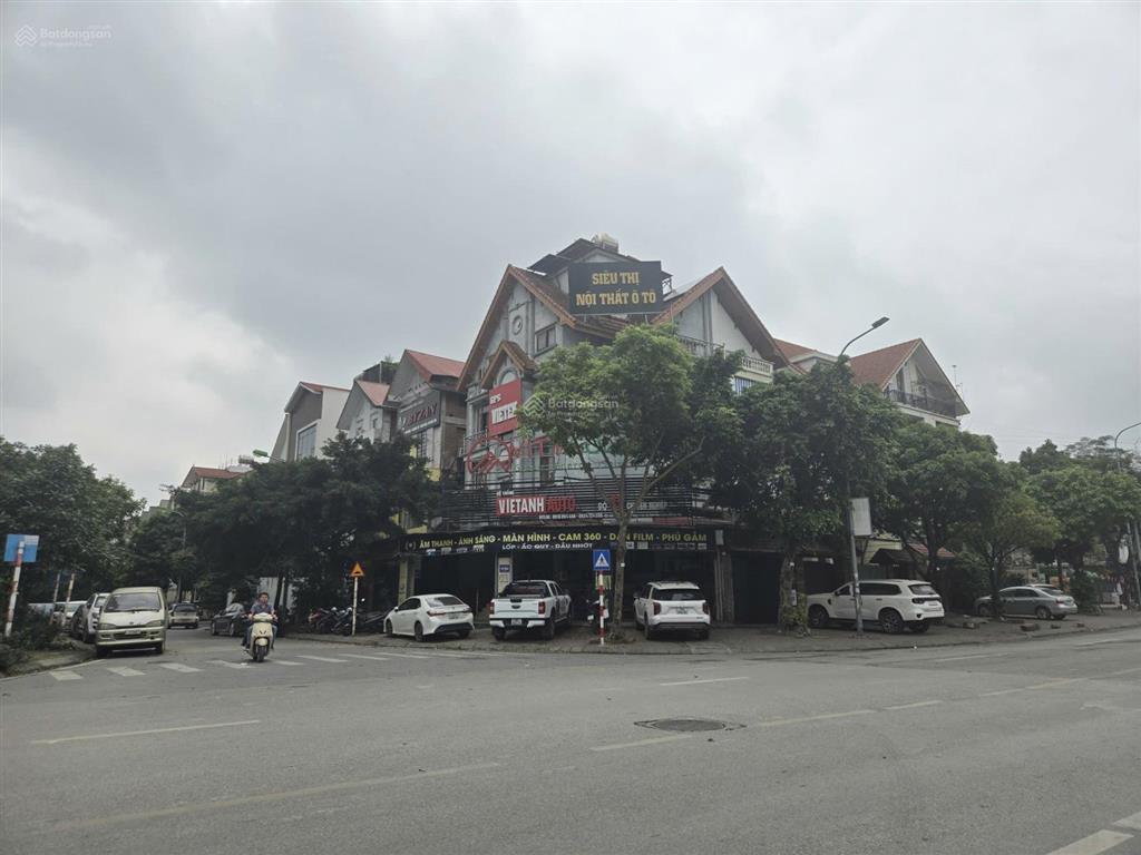 Chính chủ cần bán gấp biệt thự 120m2 lô góc mặt phố kđt trung văn  vinaconex 3 giá 39 tỷ.