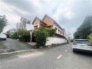 Góc 2 mt khu dân cư đẹp nhất tăng nhơn phú tổng diện tích 208 m2 ngang 10 m
hệ số xd 1 hầm 1 trệt 4