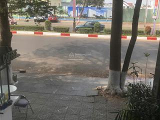 4,5 x 28m. nhà 2 mặt tiền đối diện dự án khu phức hợp 26 tầng của hagl