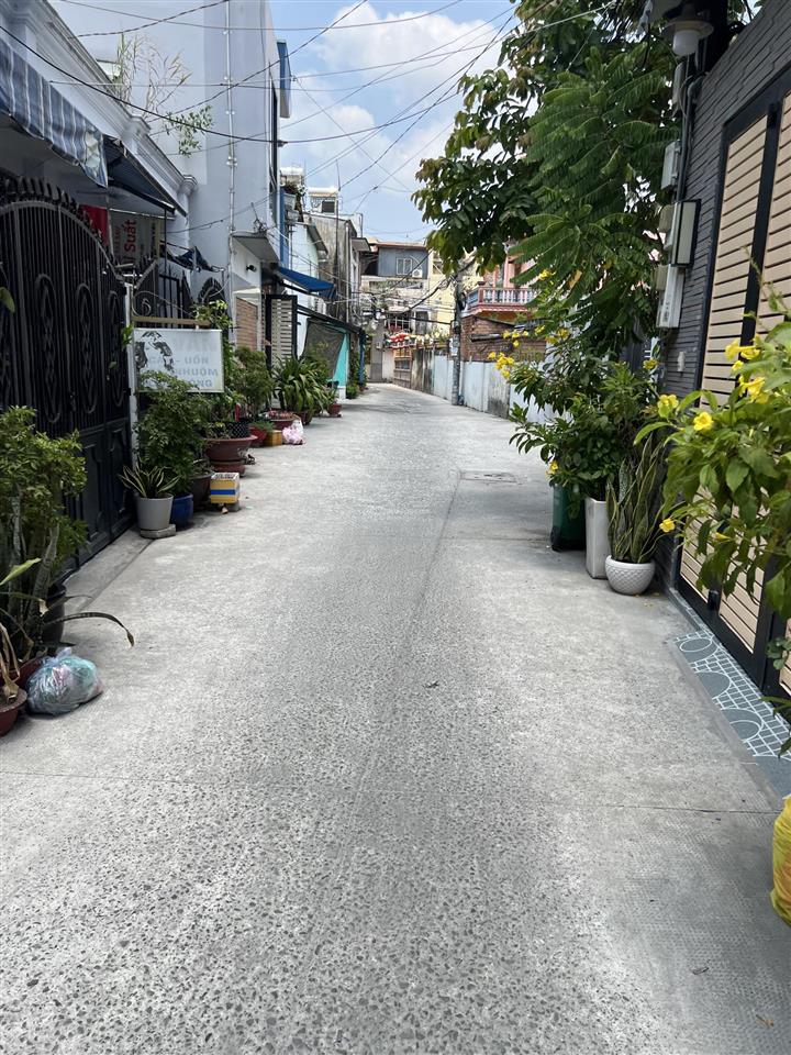 Bán nhà chính chủ lâu năm  gần 200m2 đất  chỉ 7 tỷ nhỉnh