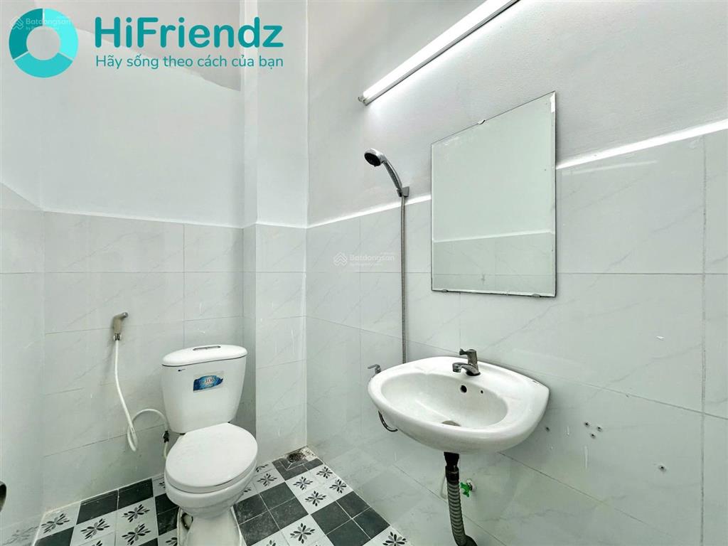 Cho thuê phòng studio ban công 30m2  full nội thất  ngay nguyễn kiệm