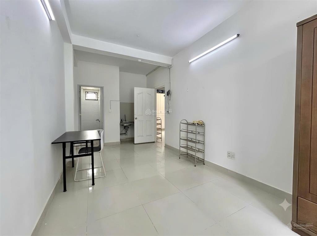 Cho thuê phòng trọ studio cửa sổ lớn full nội thất ngay cv gia định  huflit trường sơn