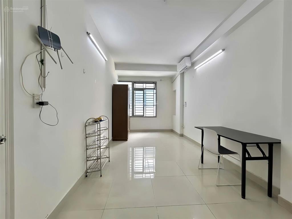 Cho thuê phòng trọ studio cửa sổ lớn full nội thất ngay cv gia định  huflit trường sơn