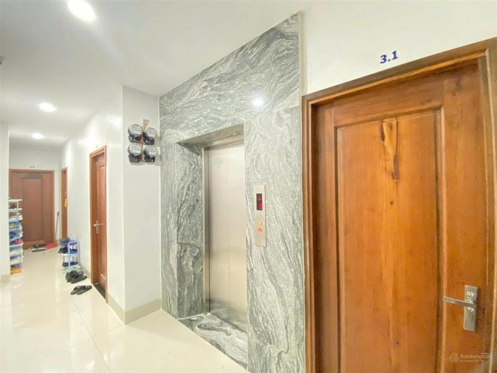 Cho thuê căn hộ gác cửa sổ full nội thất có thang máy ngay phan đăng lưu, phú nhuận