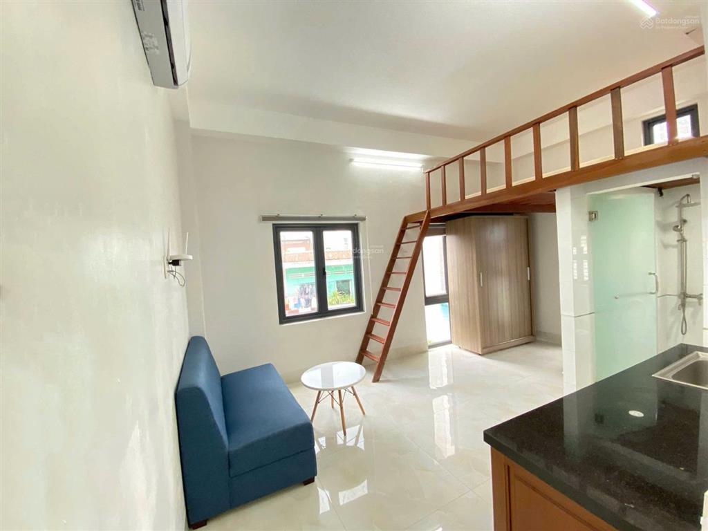 Cho thuê căn hộ gác cửa sổ full nội thất có thang máy ngay phan đăng lưu, phú nhuận