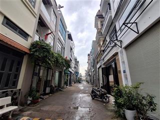 Bán nhà 3 tầng  4 pn  hẻm đường lã xuân oai  võ văn hát  long trường  giá chỉ nhỉnh 5 tỷ