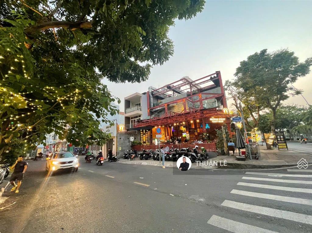 Hiếm có  khó tìm! mặt tiền đường trần nhật duật, quận 1. dt(4,5x17) cấp 4 + tiện xây mới 5 tầng+st