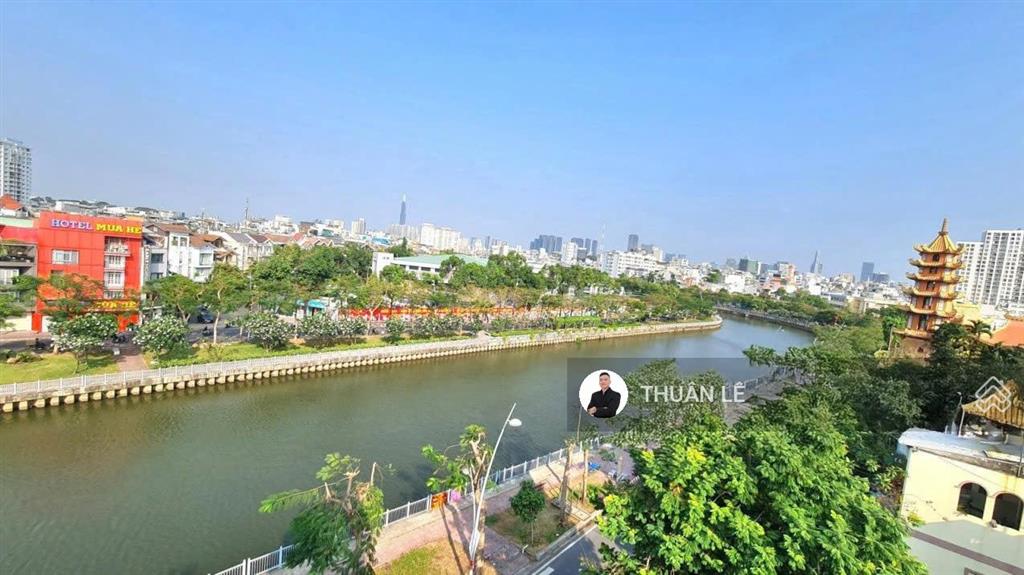 Vị trí độc tôn  toàn cảnh 360 độ. nhà 6tầng, dt~140m2, mặt tiền trường sa no1 quận 1, 14.99 tỷ