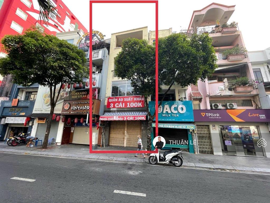 17,99 tỷ có ngay 2 mt đoạn sang phố ẩm thực  phan xích long  pn. ngang 5m. nhà 4 tầng ~ 150m2