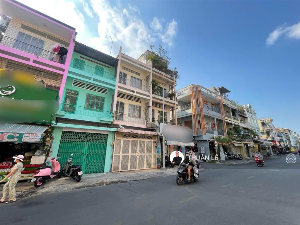 Bán nhà mtkd đặng văn ngữ & huỳnh văn bánh  phú nhuận (4,2x15m) nhà trống  tiện kinh doanh ngay