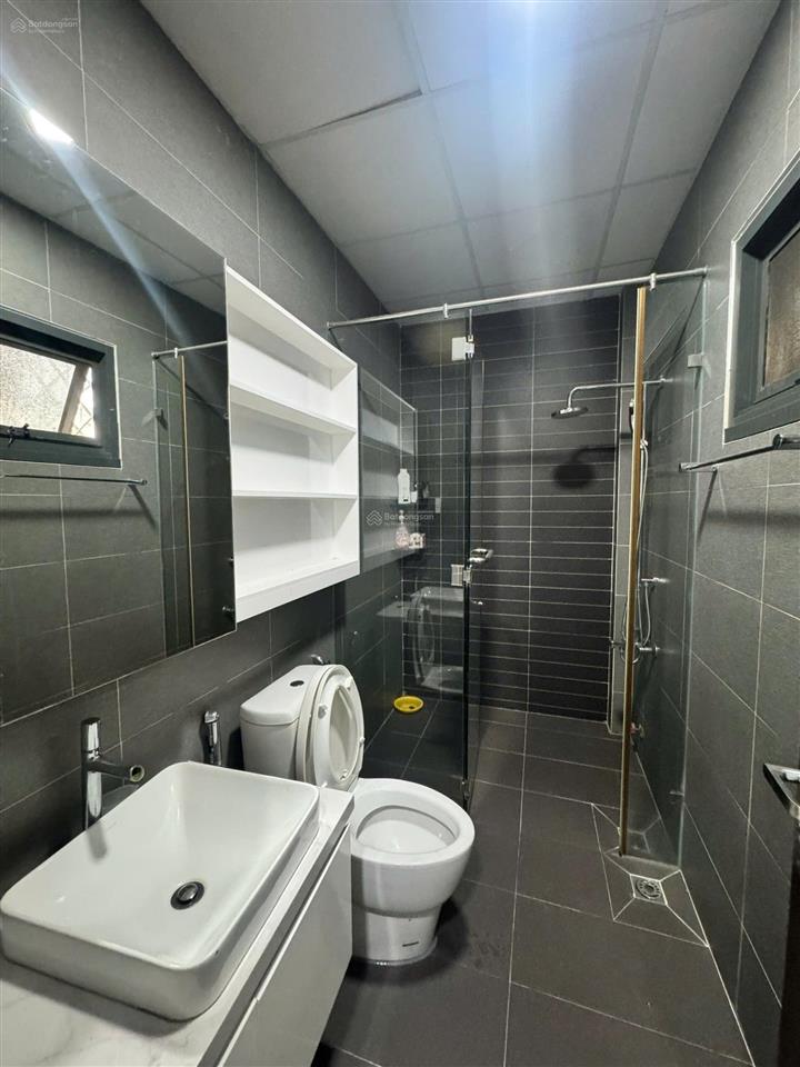 Bề ngang 6,5m! hẻm vip đường hai bà trưng & nguyễn hữu cầu  q3. 4 tầng + 9 phòng. hđt 65tr/tháng