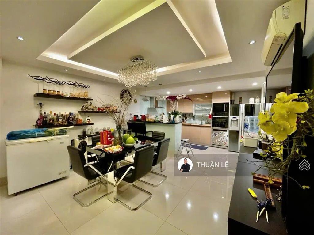 Bề ngang lớn 12m! hxh nam kỳ khởi nghĩa & trần quốc toảnquận 3, 4tầng + thang máy. nhà mới ở ngay