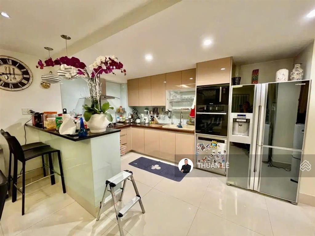 Bề ngang lớn 12m! hxh nam kỳ khởi nghĩa & trần quốc toảnquận 3, 4tầng + thang máy. nhà mới ở ngay