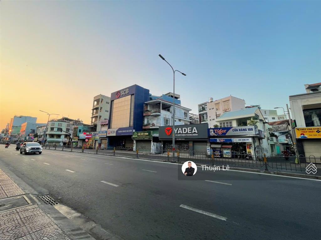 Khuôn đất lớn hiếm thấy. bán nhà mặt tiền hoàng văn thụ. ngang lớn (8mx22m), nhà 3tst, 60tỷ về 55tỷ