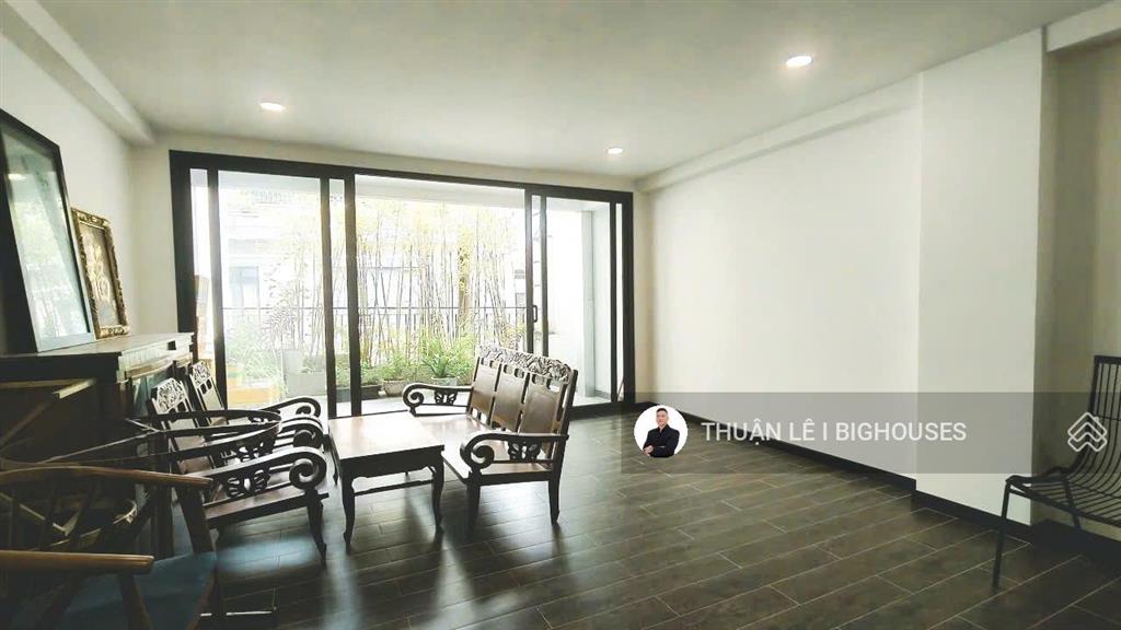 Hạ 2 tỷ bán gấp ! nhà mới đẹp 5m x 18m  vào ở ngay. hẻm 236/ điện biên phủ  sát quận 1 , nhà 3tst