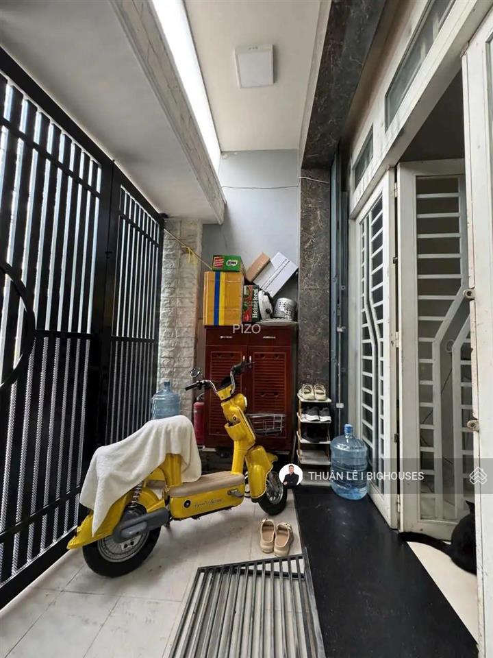 Bán nhà mặt tiền khu đinh tiên hoàng sát đakao, quận 1, 4m x 16m, nhà mới, đẹp 4 tầng / 5 pn lớn