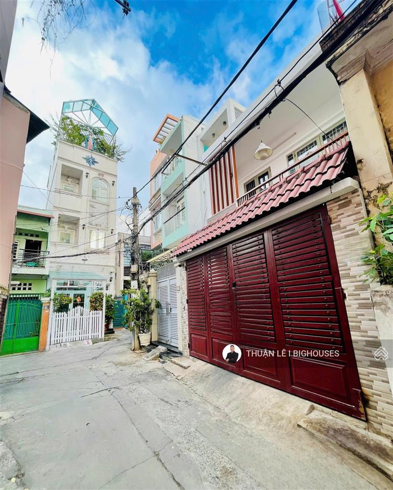 Siêu phẩm (5m x18m) gần ngã tư phú nhuận. hẻm xe hơi thông hoàng văn thụ, 2 tầng tiện xd mới 4tst