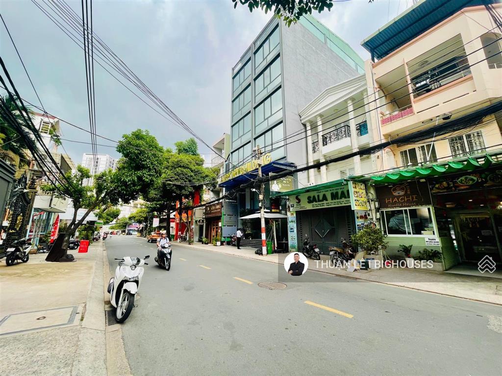 Bán nhà mặt tiền (5,5m x 17m) khu sân bay tsn. đường cửu long, p2, tân bình. sẵn hđt 55triệu/tháng