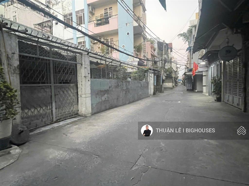 Đúng 150m ra hàng xanh. khuôn đất lớn xây villa, ks, chdv. dt 283m2(12,9mx24m) cấp 4. giá 40 tỷ tl
