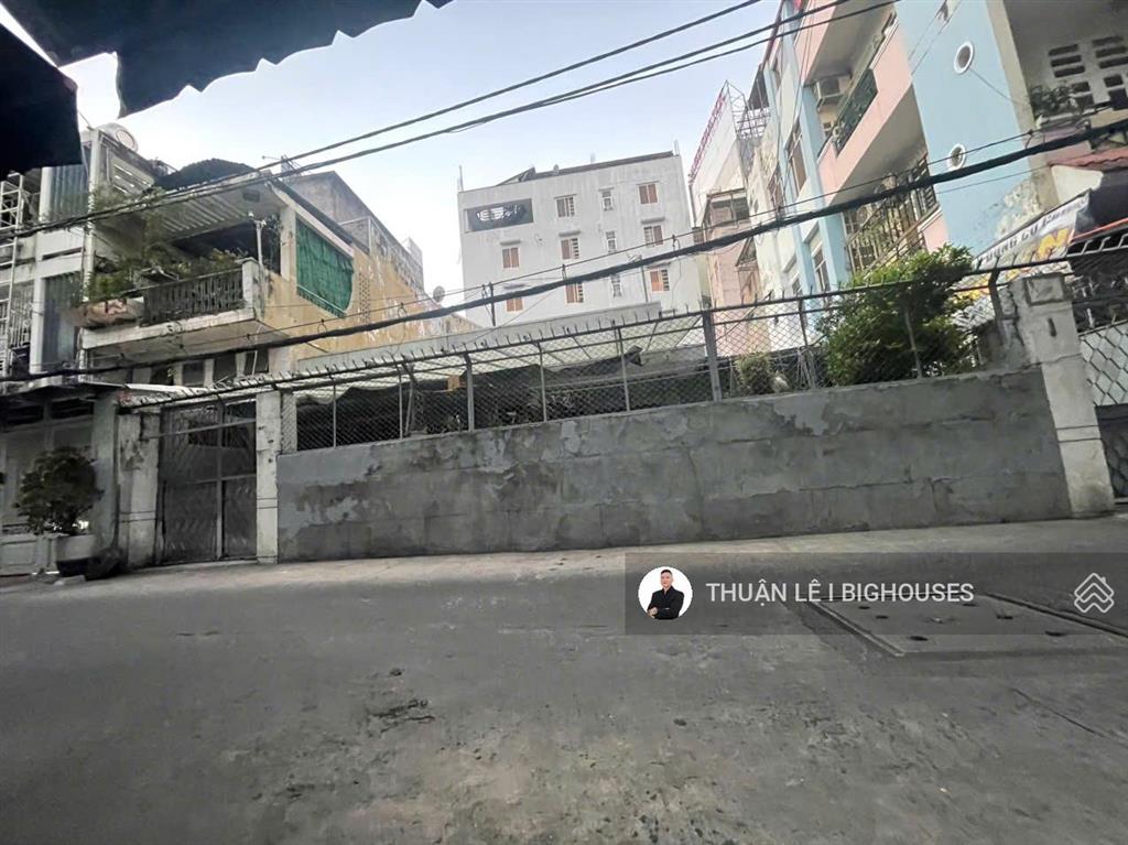 Đúng 150m ra hàng xanh. khuôn đất lớn xây villa, ks, chdv. dt 283m2(12,9mx24m) cấp 4. giá 40 tỷ tl
