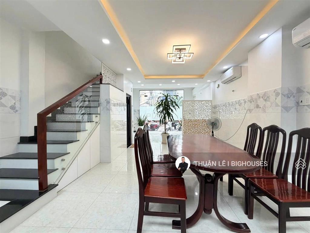 Hxh tránh nhau khu phan xích long. ngang to 5mx15m. nhà 5 tầng + 5pn lớn. nhà mới, đẹp vào ở ngay