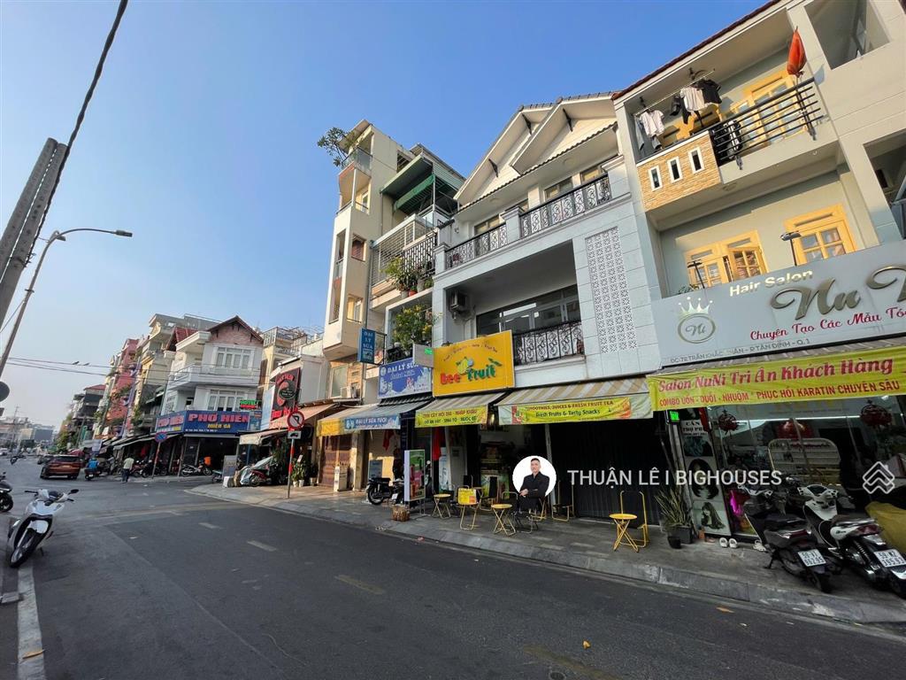Bán nhà mặt tiền trần khắc chân, quận 1. ngang lớn 6,6m x 12m. nhà 4 tầng. cho thuê 90 triệu/tháng