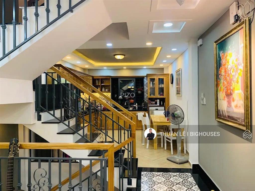 Bán nhà 5 tầng (4mx12m) dts ~200m2. hxh 5m đường trần quang khải thông hoàng sa. sẵn hđt 42tr/tháng