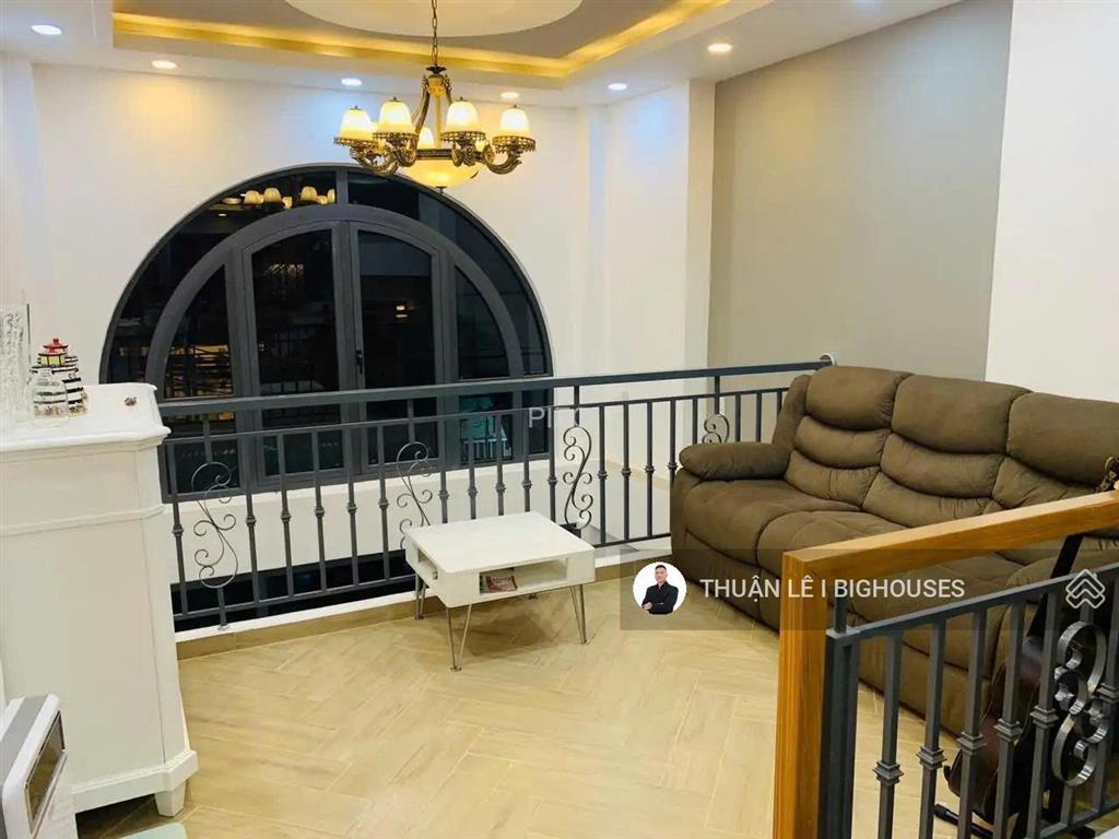 Bán nhà 5 tầng (4mx12m) dts ~200m2. hxh 5m đường trần quang khải thông hoàng sa. sẵn hđt 42tr/tháng