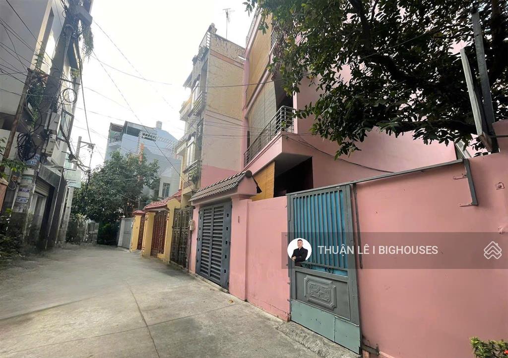 Nhà mới & đẹp 4 tầng ở ngay. ngang lớn (8x20m). nhà 2mt trước sau, đường phan xích long, phú nhuận