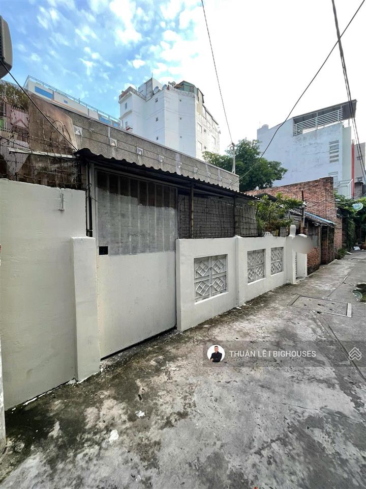 Bán nhà cấp 4 (6,8m x 16m)cn 104m2 tiện xây mới 4tst. đường phan đình phùng, phú nhuận sát vách q3