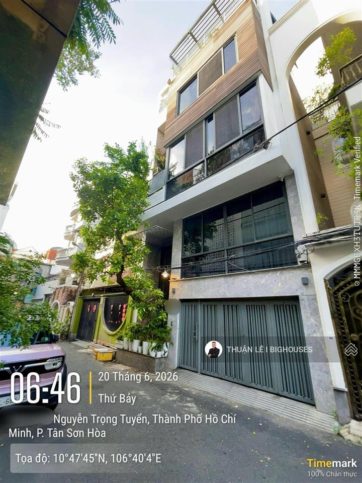 Nhà đẹp  khu villa. hẻm 6m nguyễn trọng tuyển. ngang lớn 7,5m x 12m. nhà 4 tầng st/6pn + gara lớn