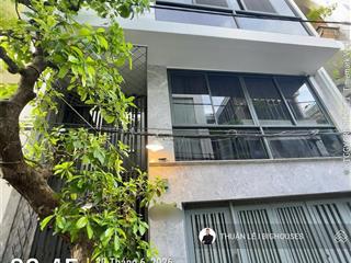 Nhà đẹp  khu villa. hẻm 6m nguyễn trọng tuyển. ngang lớn 7,5m x 12m. nhà 4 tầng st/6pn + gara lớn