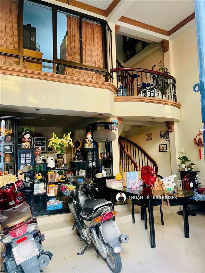 Bán nhà mặt tiền ngang 6m  khu nguyễn văn trỗi, phường 11, phú nhuận. nhà 3 tầng, mới, đẹp ở ngay