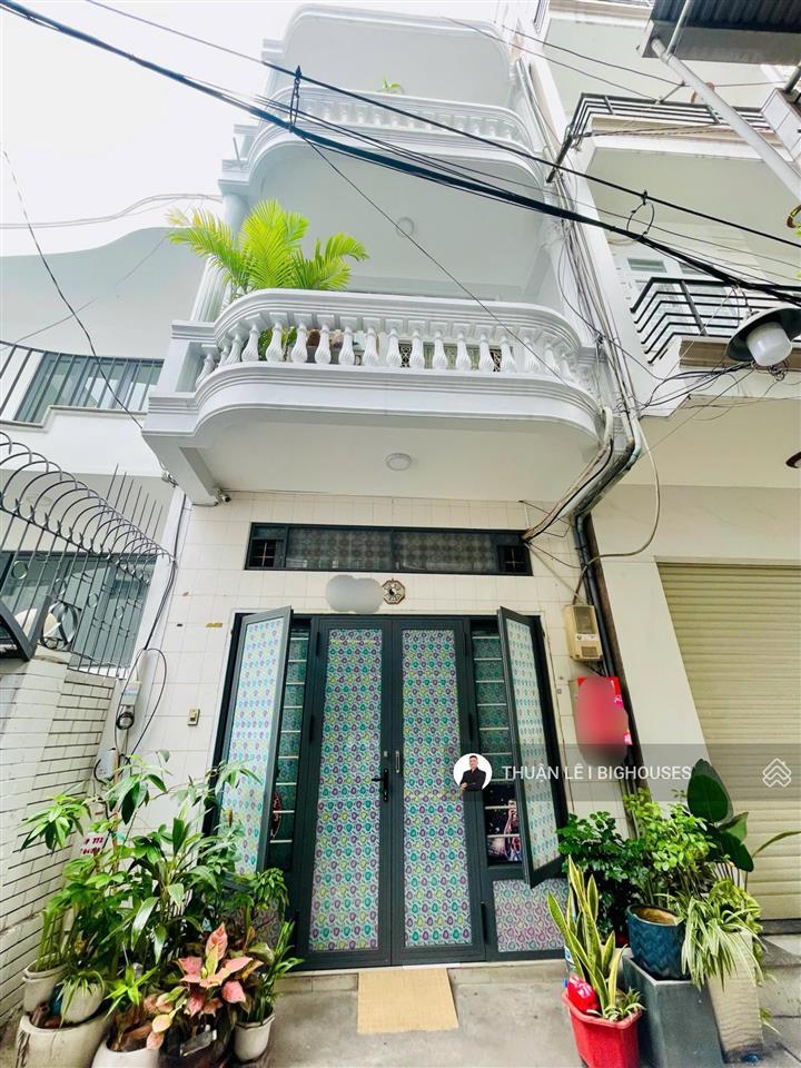 Hạ gấp! 12tỷ về 10tỷ. khu sân bay tân sơn nhất  đường lam sơn & trường sơn (4mx12m) 3 tầng / 4pn