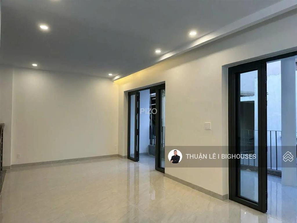 Bán nhà đường lam sơn  khu sân bay tân sơn nhất. ngang lớn 8,2m x 16m, 3 tầng + 5pn. 7 chỗ ngủ nhà