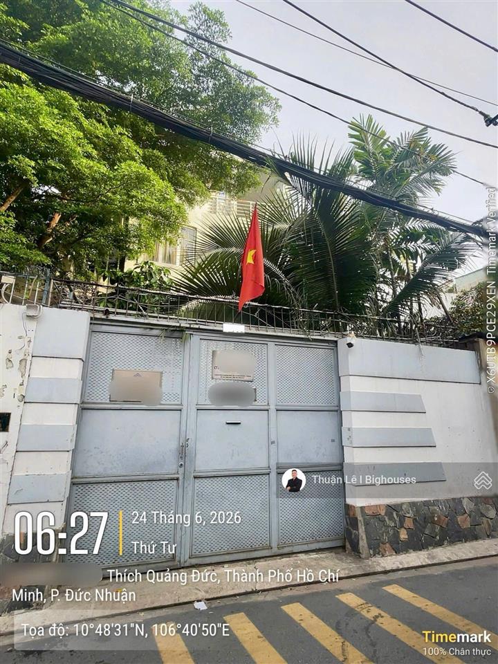 Có thang máy  ngang lớn 6,8m x 28m. hxh 6m khu phan đăng lưu & thích quảng đức. 4 tầng + sân vườn