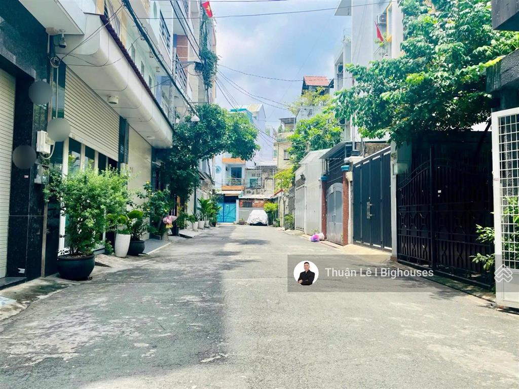 Mặt tiền 6m x 20m. hxh 6m khu hai bà trưng, sát nhà thờ màu hồng. nhà 3 tầng + sân. hạ 3tỷ bán gấp