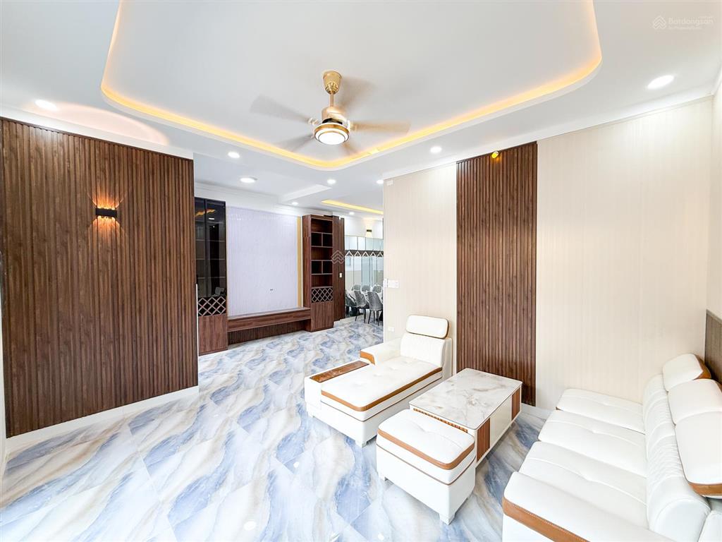 Bán nhà (dt 130m2  ngang 7m) sổ hoàn công, gần ga metro thuộc p. tân vạn. giá chỉ 3,1 tỷ