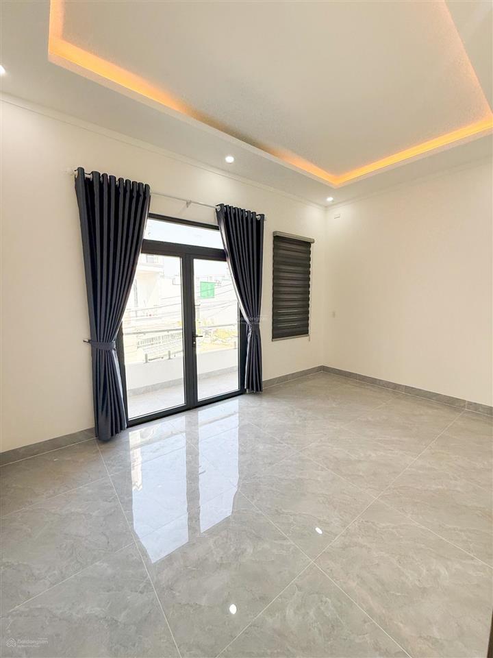 Bán nhà 1t2l hoàn công (ngang 5,5m) kdc hoàng minh chánh ngay trường học hoá an 2. giá 4,979 tỷ