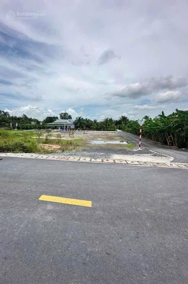 Chủ cần bán gấp 1.000m2 thổ cư giá rẻ 13.5 tỷ góc 3mt lương ngang.