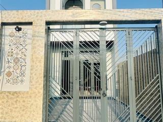 Nhà 1 trệt 1 lầu đường rộng rãi, xe hơi tới tận nhà