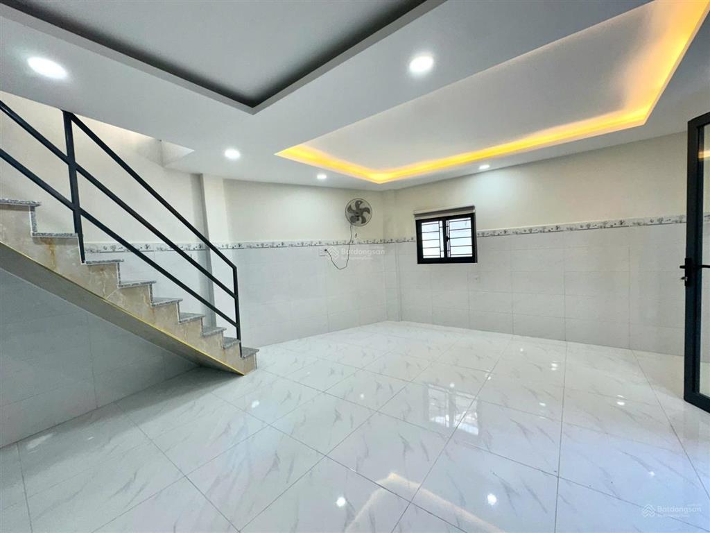 Bán gấp nr 33m2 tại phường linh xuân, 2,8 tỷ